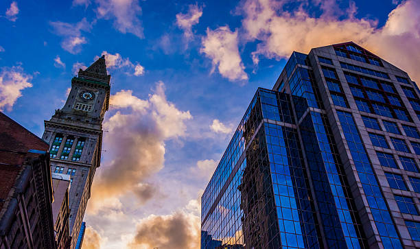 istock Clock tower and modern buildings at sunset in Boston, Massachuse 529356733