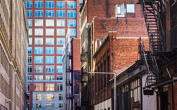 istock Buildings along an alley in Boston, Massachusetts. 529381221