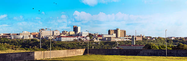 panorama est de londres, l'afrique du sud - east london photos et images de collection