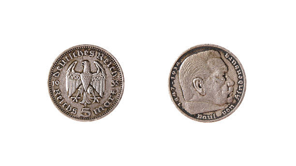 moeda alemã reichs mark hindenburg vintage - hindenburg - fotografias e filmes do acervo