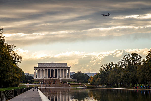 istock Lincoln Memorial and Airplane 529401631