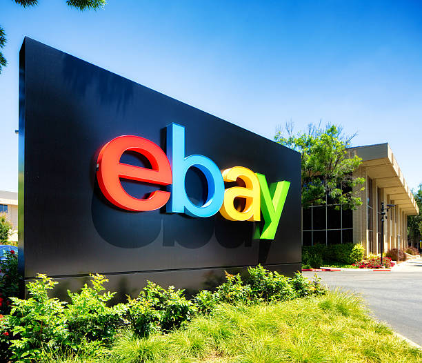 ebay campus sinal de entrada de san jose-califórnia - brand name yellow red business imagens e fotografias de stock