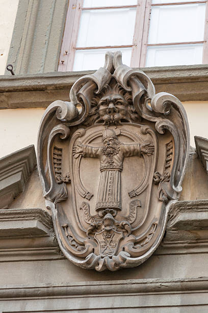 istock Coat of arms on building wall in Lucca 529458783