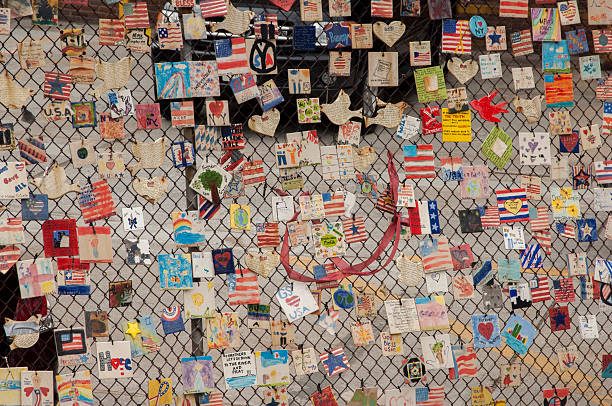 Patriotic remembrance fence in New York Remembrance fence in New York homeward stock pictures, royalty-free photos & images