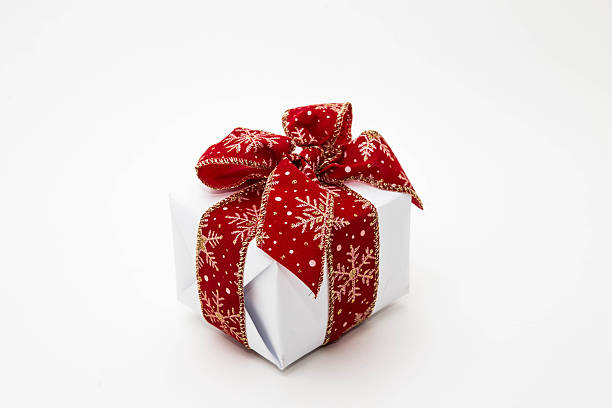 istock Small cute Valentine gift box isolated 529461217