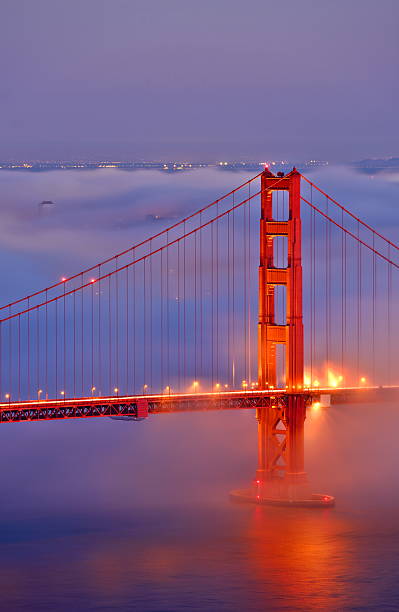 golden gate bridge im south tower - orange golden gate bridge tower suspension bridge stock-fotos und bilder