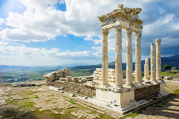 pergamos - bergama photos et images de collection