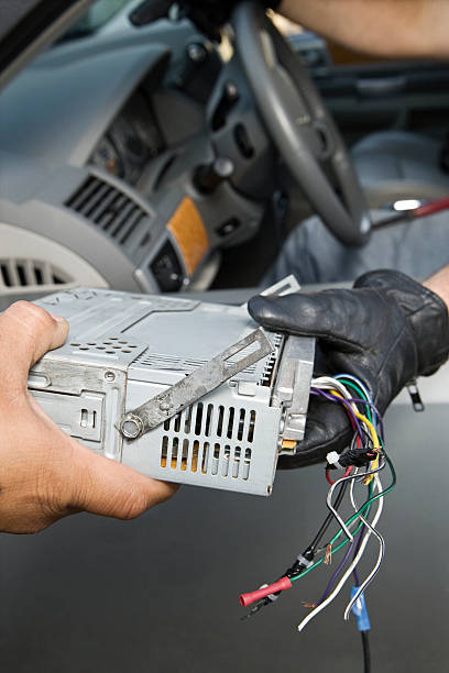 istock Exchange Of Stolen Car Radio 529540607