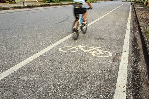 istock Bicycle sign or icon and movement of cyclist 529543939