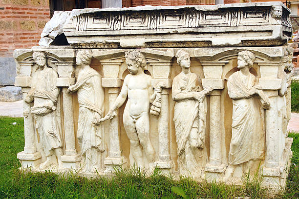 istock Fragment of a bas-relief in Iznik. 529577099
