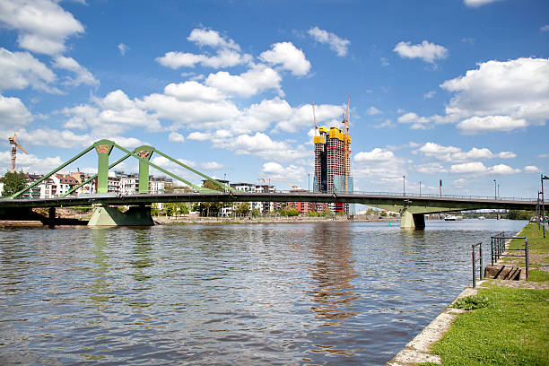 istock Floesserbruecke and ECB construction site, Frankfurt Eastend 529577941