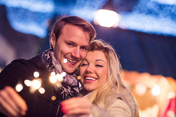 zamilovaný pár - lesk fyzický popis fotky - stock snímky, obrázky a fotky