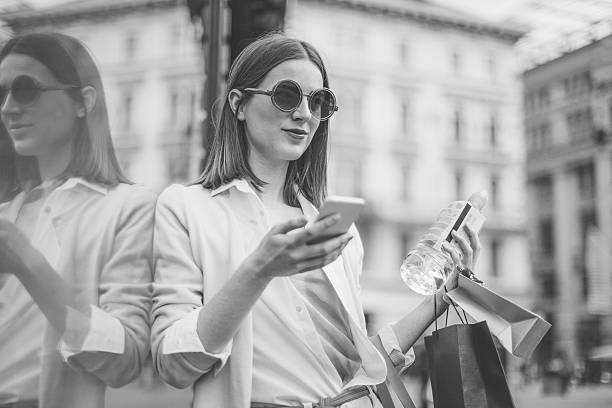 istock Shopping woman 529658394