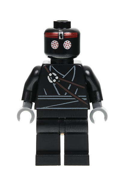 soldado de lego minifigura pies - toy lego editorial ninja fotografías e imágenes de stock