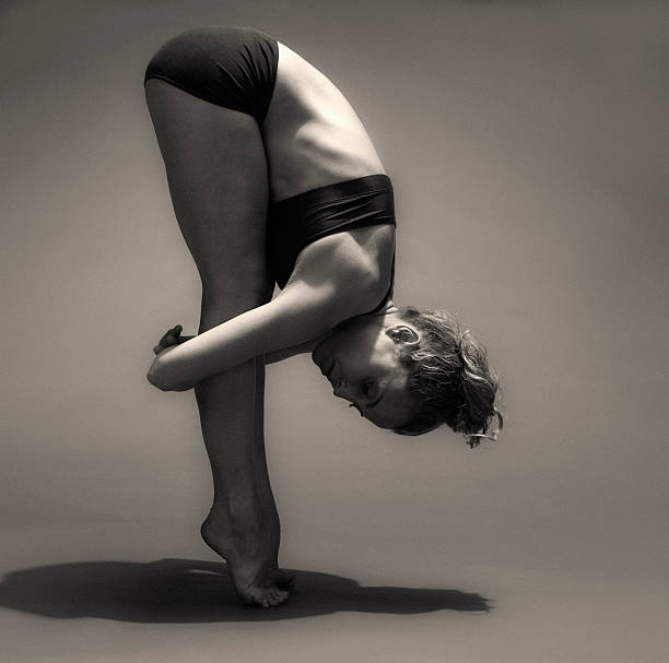 istock Young woman on her toes 529666000
