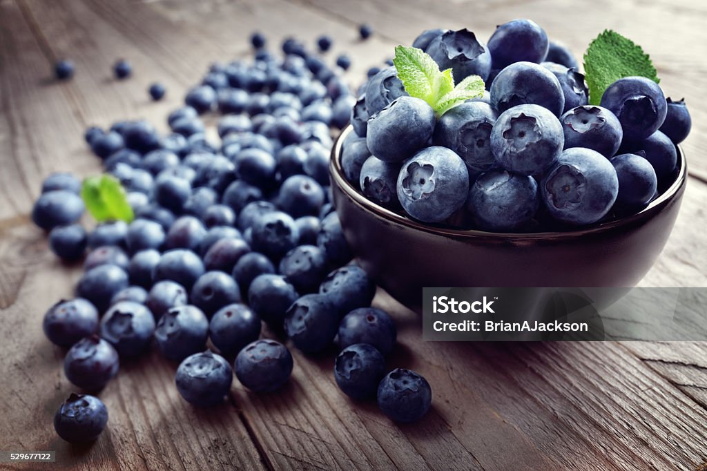 Mirtillo Antiossidante organic superfood - Foto stock royalty-free di Mirtillo - Frutti di bosco