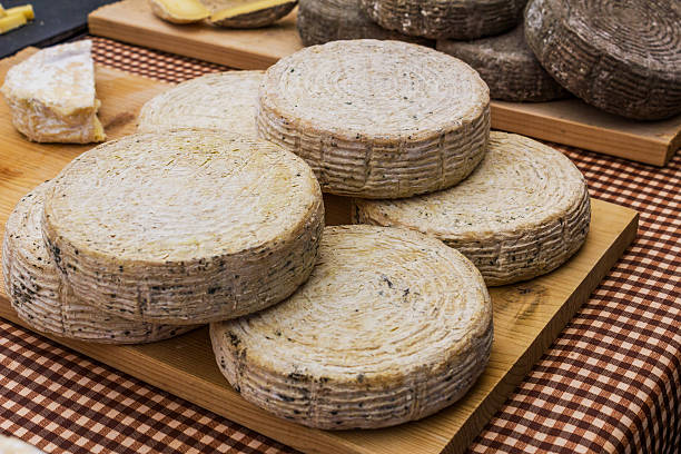istock Market stall with fresh artisanal cheese 529679832