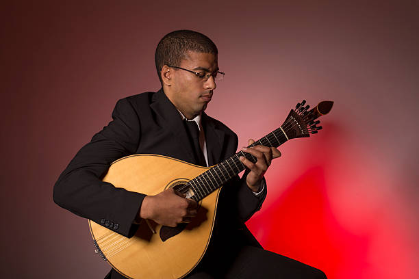 파두 음악가 - portuguese guitar 뉴스 사진 이미지