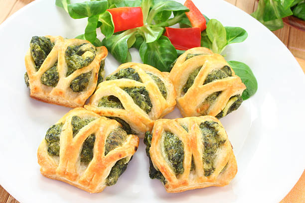 Puff pastry with spinach and cheese filling