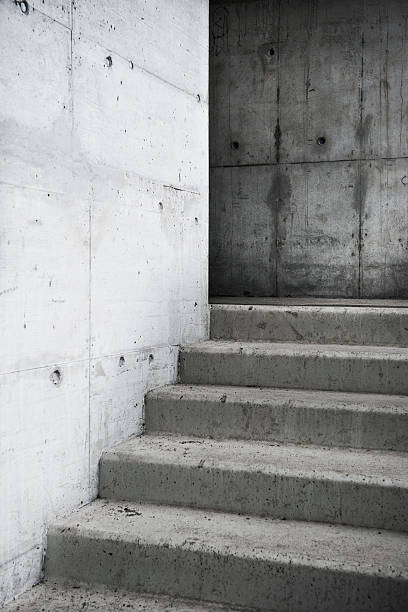 istock Dirty concrete stairs II (Click for more) 529749433