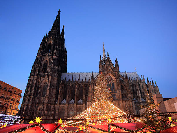 istock Cologne Cathedral Christmas Market Evening View 529769301