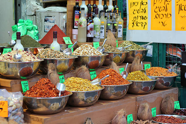 stoisko z przyprawami w shuk - spice market israel israeli culture zdjęcia i obrazy z banku zdjęć