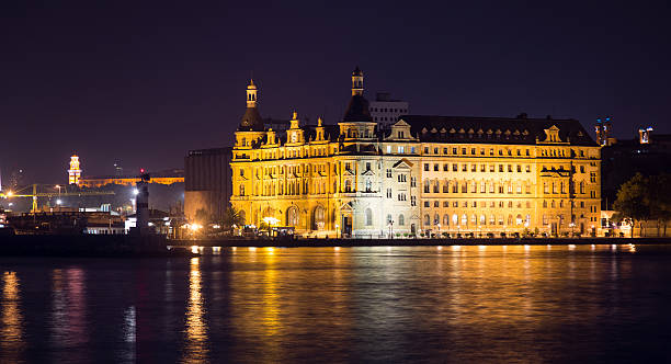 Haydarpasa Train Station Haydarpasa Train Station in Istanbul City, Turkey haydarpaşa stock pictures, royalty-free photos & images