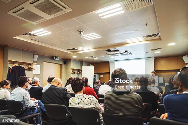 Businesskonferenz Stockfoto und mehr Bilder von Kurs - Kurs, Hörsaal, Offizielles Treffen