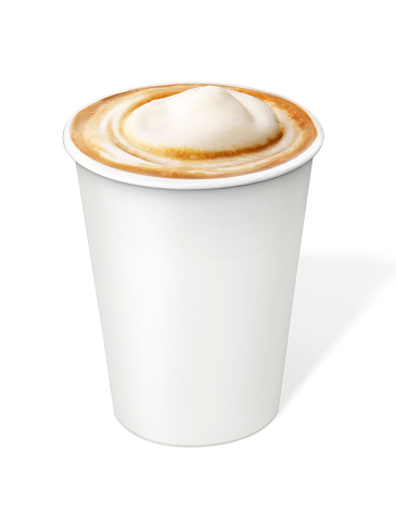 Café Cappuccino en taza desechable con trazado de recorte photo