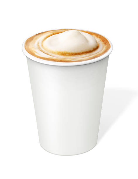 cappuccino caffè in tazza monouso con clipping path - coffee cup cup disposable cup take out food foto e immagini stock