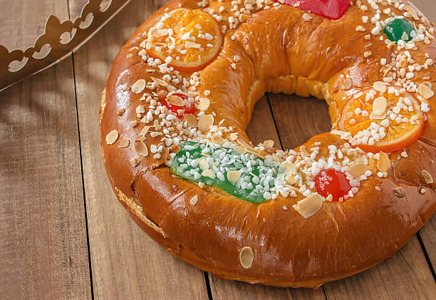 istock Roscon de reyes. Traditional cake-style pastry 529915705
