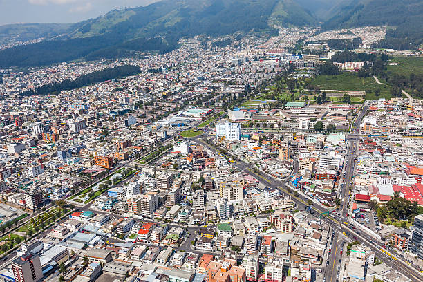 istock Quito, Redondel Plaza Marti 529980145