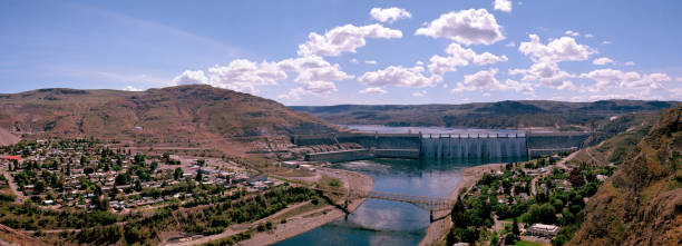 grand coulee, washington, primavera 2016 - grand coulee dam imagens e fotografias de stock