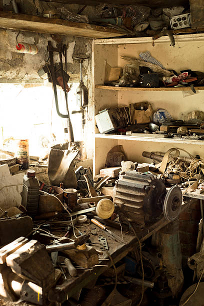 istock old barn and lots of old things 529985592
