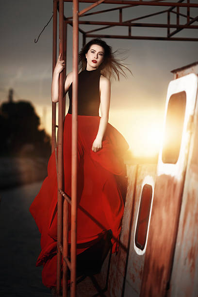 istock amazing sunset feelings 529985714