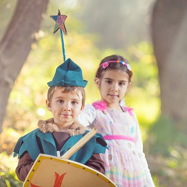 cuento de hadas  - fairy child outdoors fairy tale fotografías e imágenes de stock