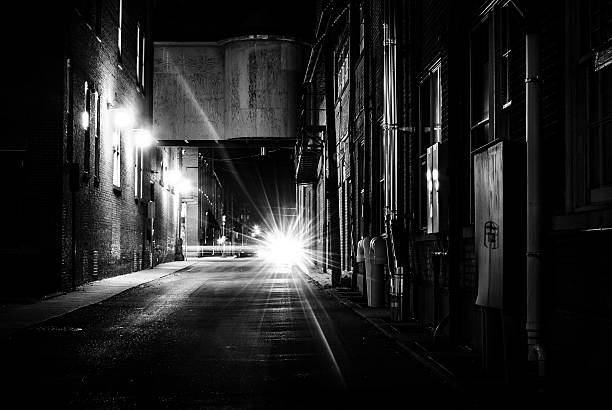 istock Dark alley at night in Hanover, Pennsylvania. 530008169