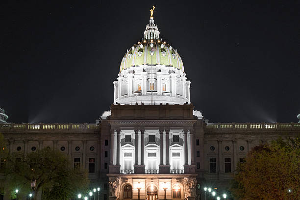 pensilvânia capitol dome - pennsylvania harrisburg government state - fotografias e filmes do acervo