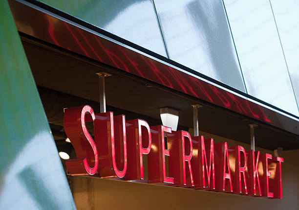 supermercado - shopping mall supermarket store sign fotografías e imágenes de stock