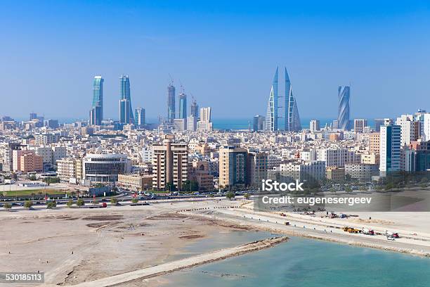 Vogel Aussicht Von Manama Bahrein Skyline Und Wolkenkratzer Stockfoto und mehr Bilder von Bahrain