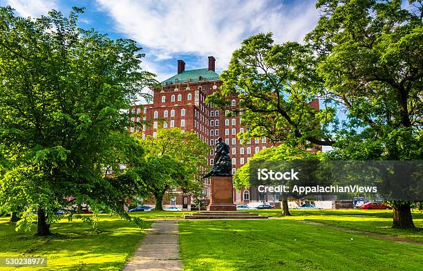 Small Park And An Apartment Building In Baltimore Maryland Stock Photo - Download Image Now
