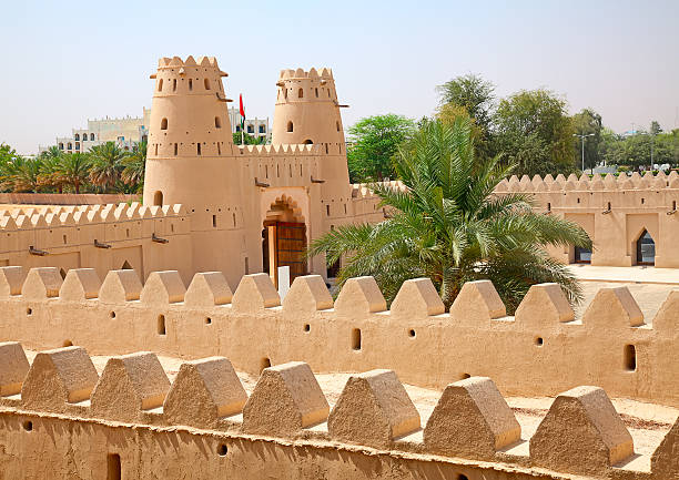Jahili fort Famous Jahili fort in Al Ain oasis, United Arab Emirates fujairah stock pictures, royalty-free photos & images