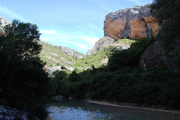 istock Canyon of Vero river (Spain) 530268425