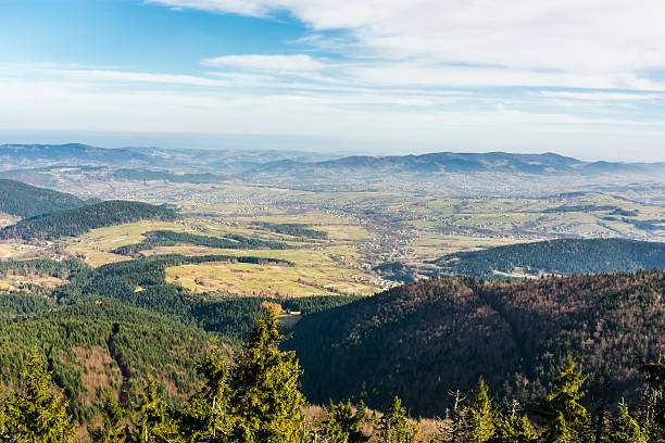 istock Houses in the valley 530275981