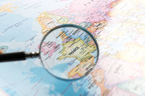 istock look into FRANCE 530283523