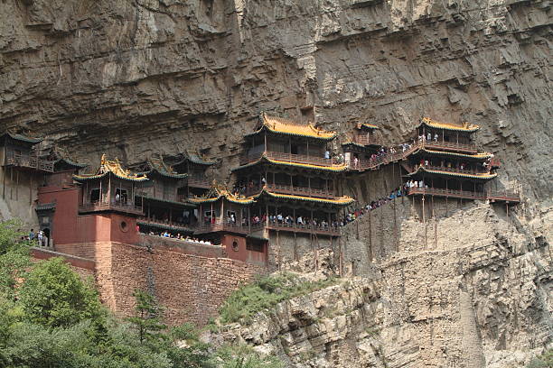 le monastère de suspension xuankong si de datong en chine - datong photos et images de collection