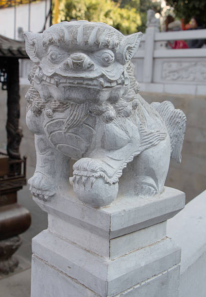 istock Couple Chinese Lion Stone With Clipping Path 530290005