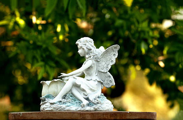istock Marble angel on plinth 530301543