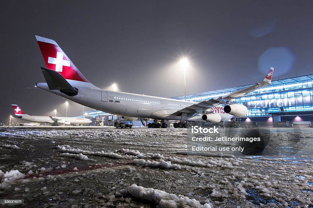 Massive Schneesturm am Flughafen Zürich - Lizenzfrei Flughafen Stock-Foto