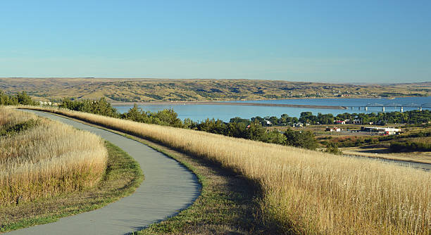 Banks of the Missouri River, South Dakota Missouri River seen from a viewpoint at Chamberlain, South Dakota. neville chamberlain stock pictures, royalty-free photos & images